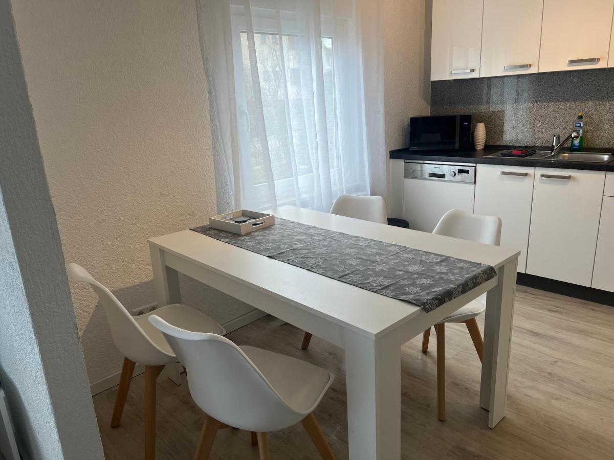 Moderne Helle 2,5 Zimmer Wohnung Mit Grossem Bad Und Kueche In Trossingen Dış mekan fotoğraf