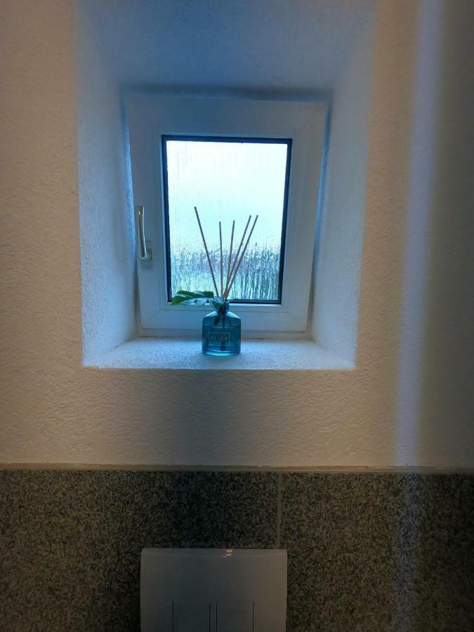 Moderne Helle 2,5 Zimmer Wohnung Mit Grossem Bad Und Kueche In Trossingen Dış mekan fotoğraf